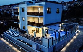 Villa 23 A Heated Pool