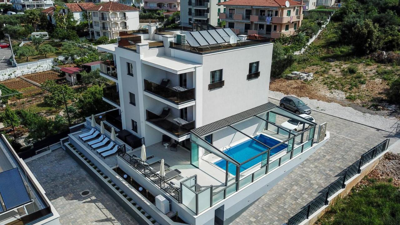 Villa 23 A Heated Pool Trogir Buitenkant foto