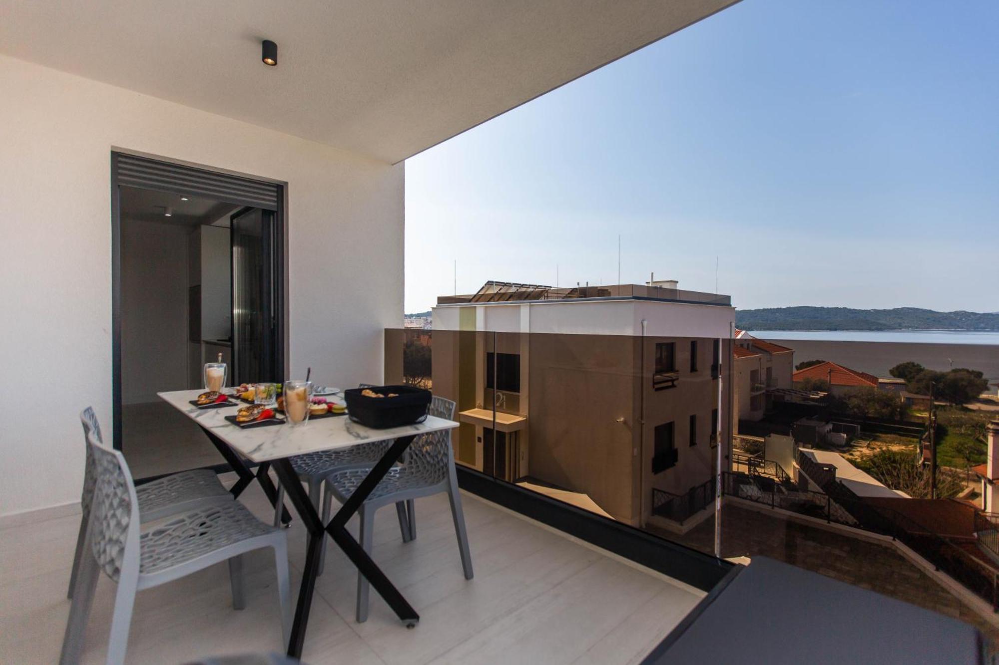 Villa 23 A Heated Pool Trogir Buitenkant foto