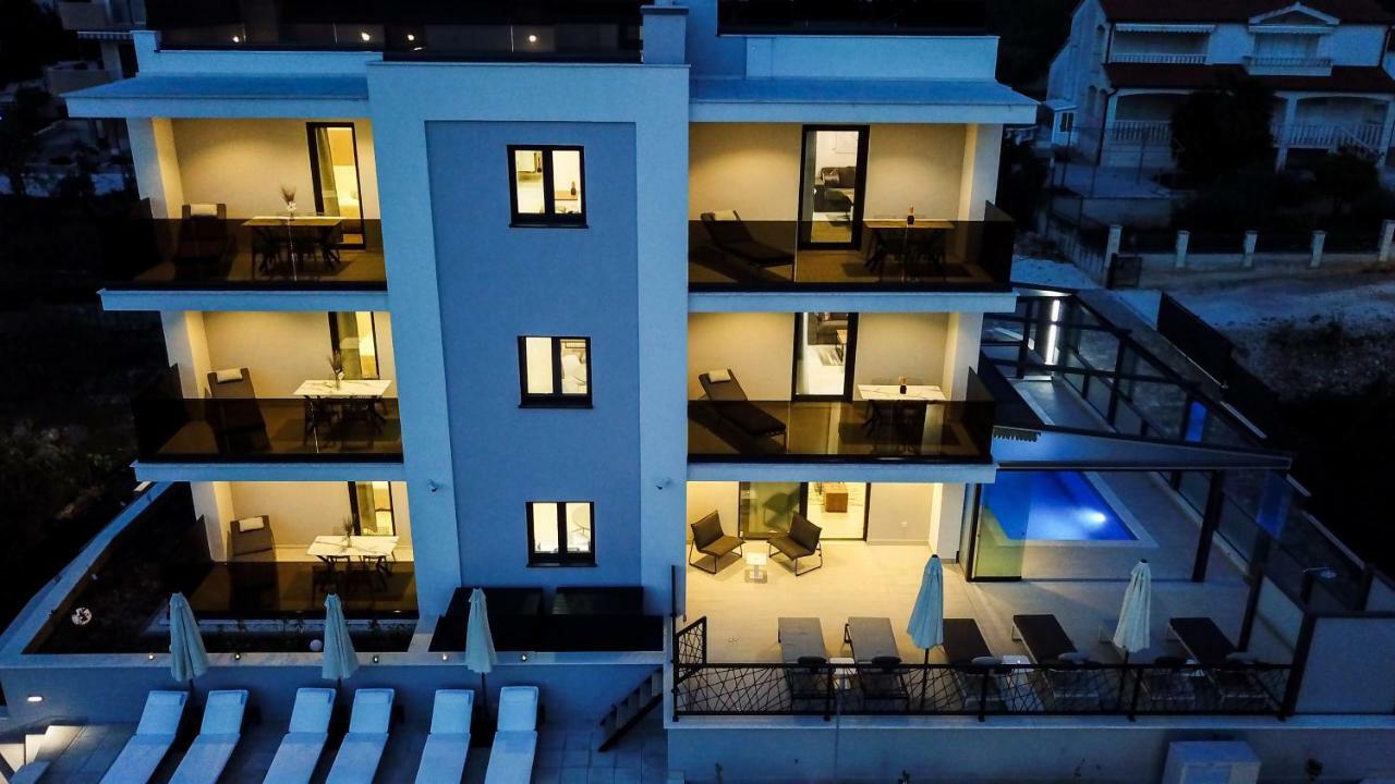 Villa 23 A Heated Pool Trogir Buitenkant foto